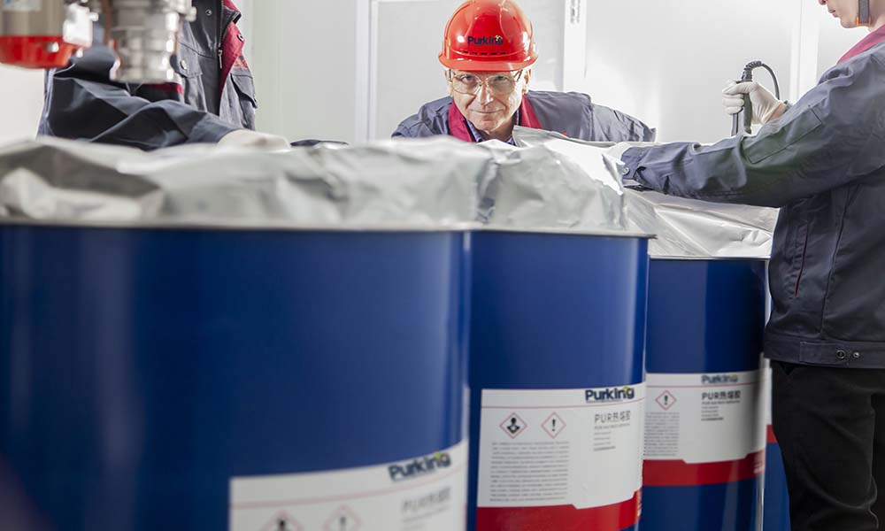 Kupisa Melt Adhesive: isiri-tsvimbo zvikonzero zvitatu